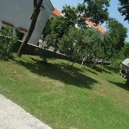 Apartment Ana *