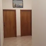 Ana *