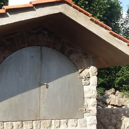 Ana Apartman