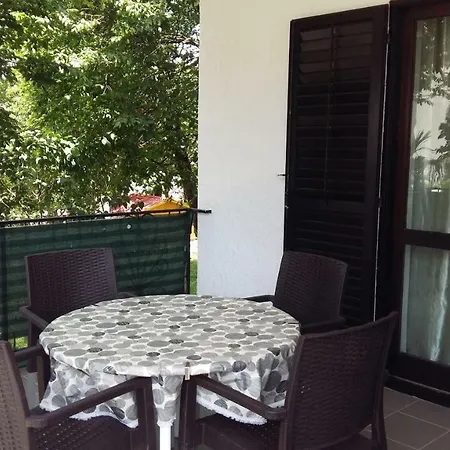 Ana Apartman